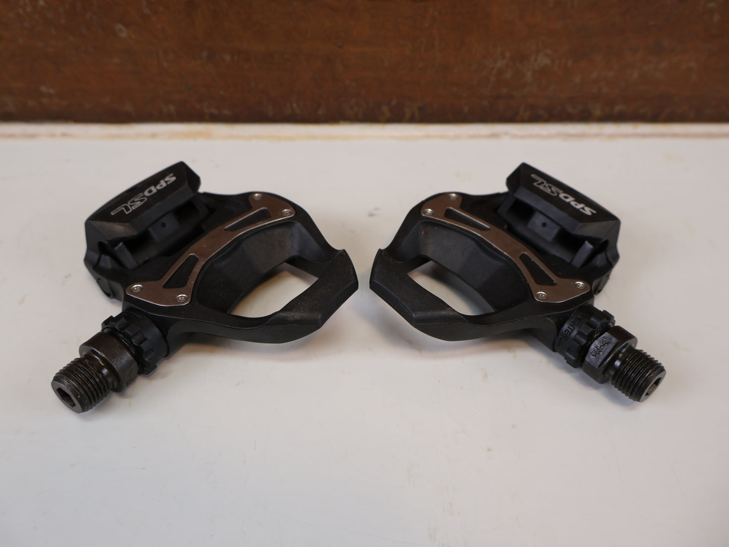 SHIMANO PD-R550 SPD-SL PEDALE / KLICKPEDAL ROAD RENNRAD SCHWARZ INKL CLEATS