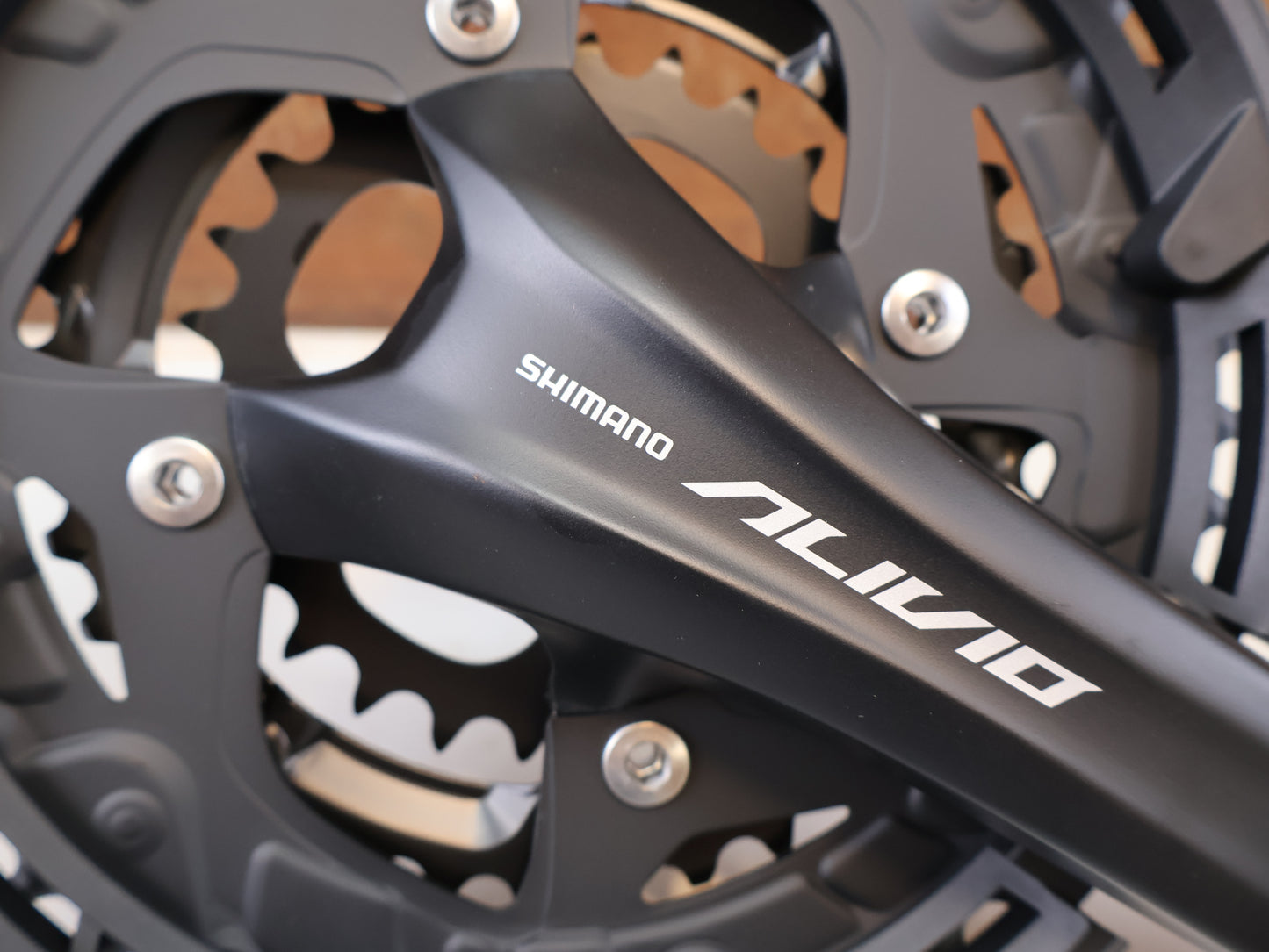 SHIMANO ALIVIO FC-T4060 KURBEL / 3X9-FACH 48-36-26Z 175MM 2-PIECE SCHWARZ