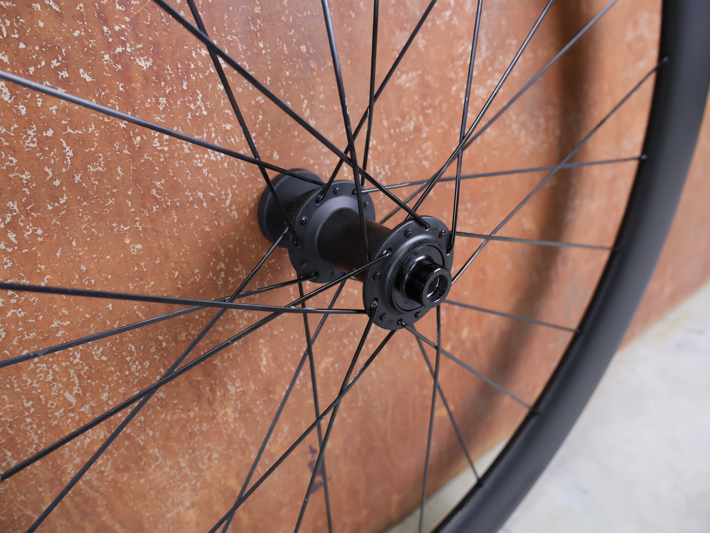 BONTRAGER AEOLUS ELITE 50 DISC LAUFRADSATZ / OCLV CARBON / 50 MM / ROAD / 1755G