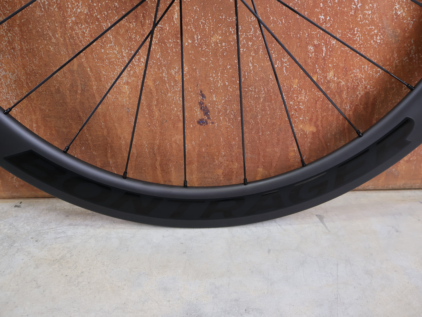 BONTRAGER AEOLUS ELITE 50 DISC LAUFRADSATZ / OCLV CARBON / 50 MM / ROAD / 1755G