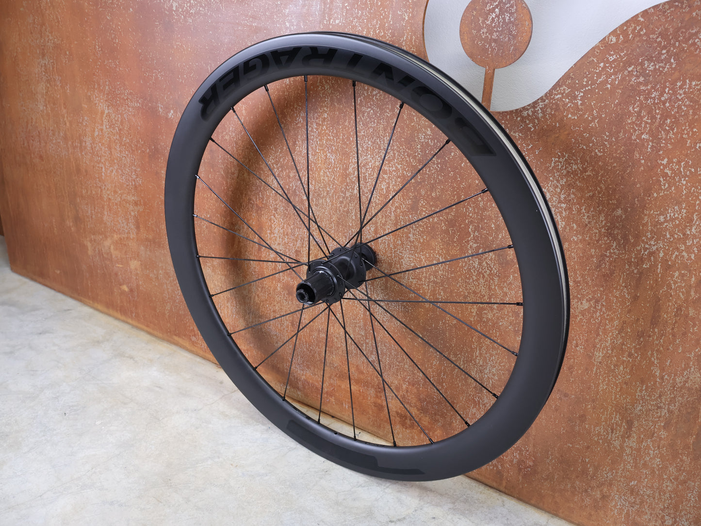 BONTRAGER AEOLUS ELITE 50 DISC LAUFRADSATZ / OCLV CARBON / 50 MM / ROAD / 1755G
