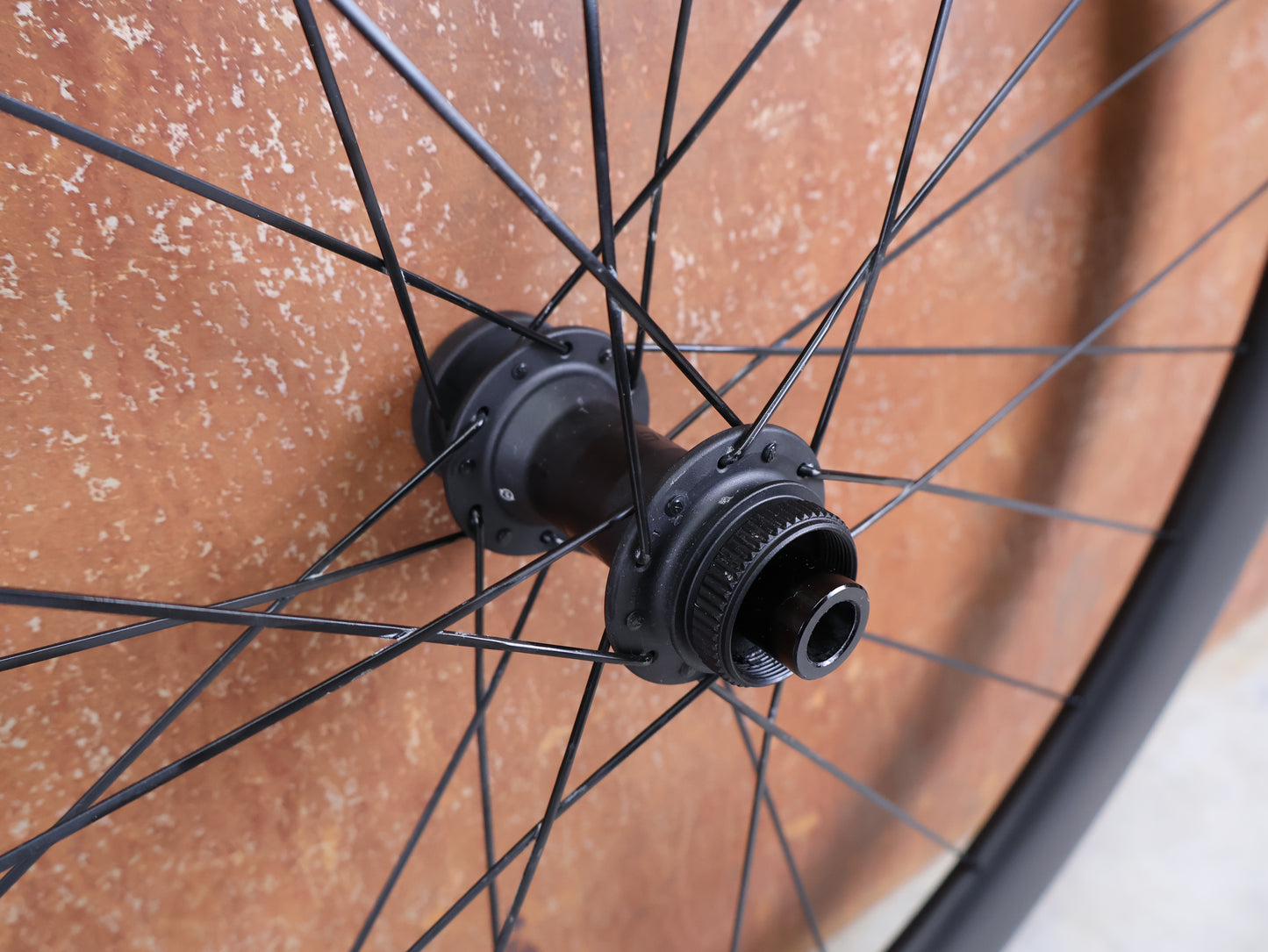 BONTRAGER AEOLUS ELITE 50 DISC LAUFRADSATZ / OCLV CARBON / 50 MM / ROAD / 1755G