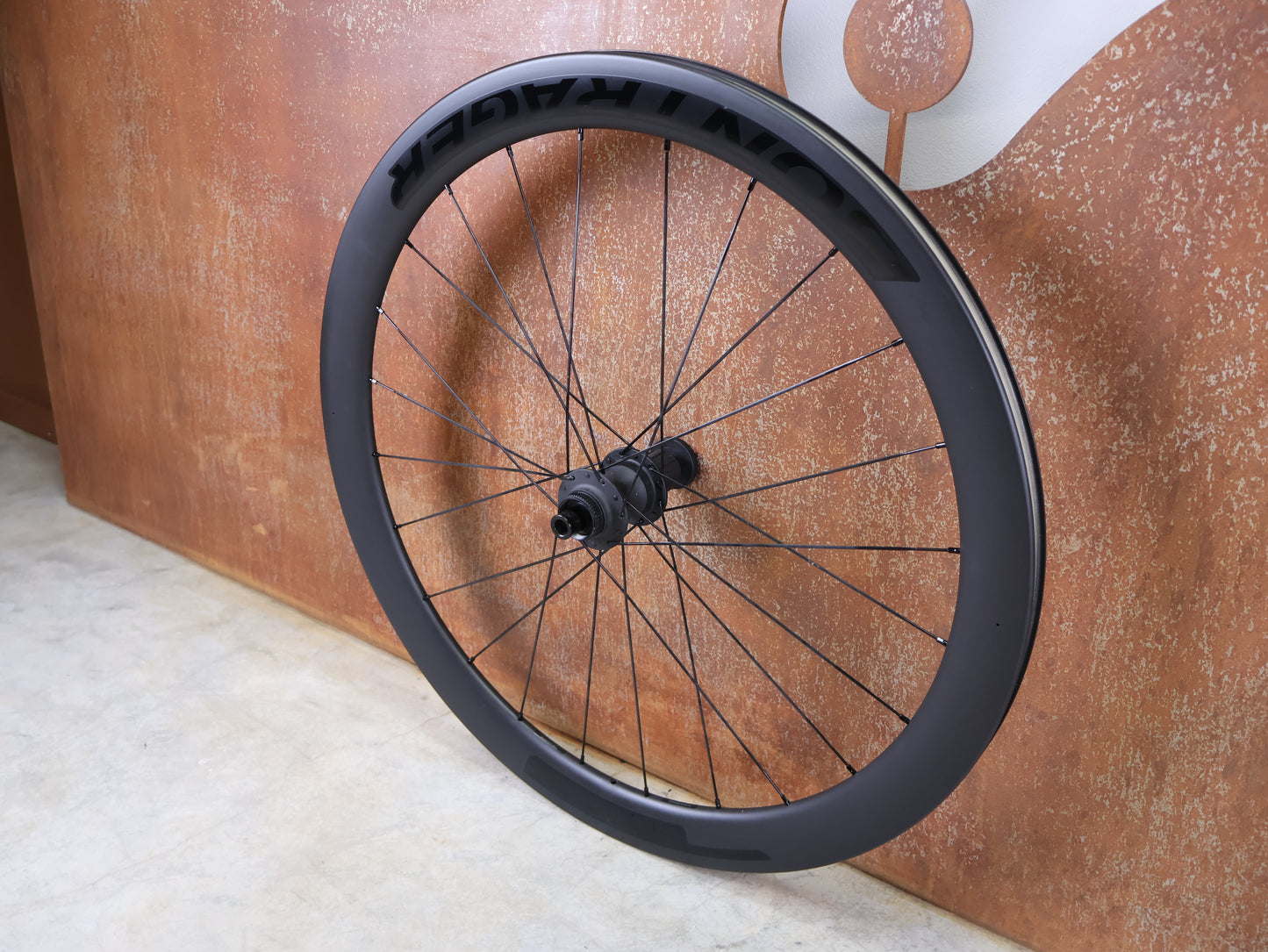 BONTRAGER AEOLUS ELITE 50 DISC LAUFRADSATZ / OCLV CARBON / 50 MM / ROAD / 1755G