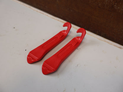 BONTRAGER TIRE LEVER SET / REIFENHEBER PAAR (2 STÜCK) ROBUST ERGONOMISCH / ROT