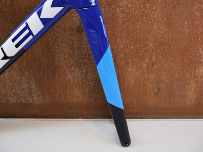 TREK MADONE SLR GEN 8 RAHMENSET / GRÖSSE S 900 SERIES OCLV CARBON NAVY SMOKE