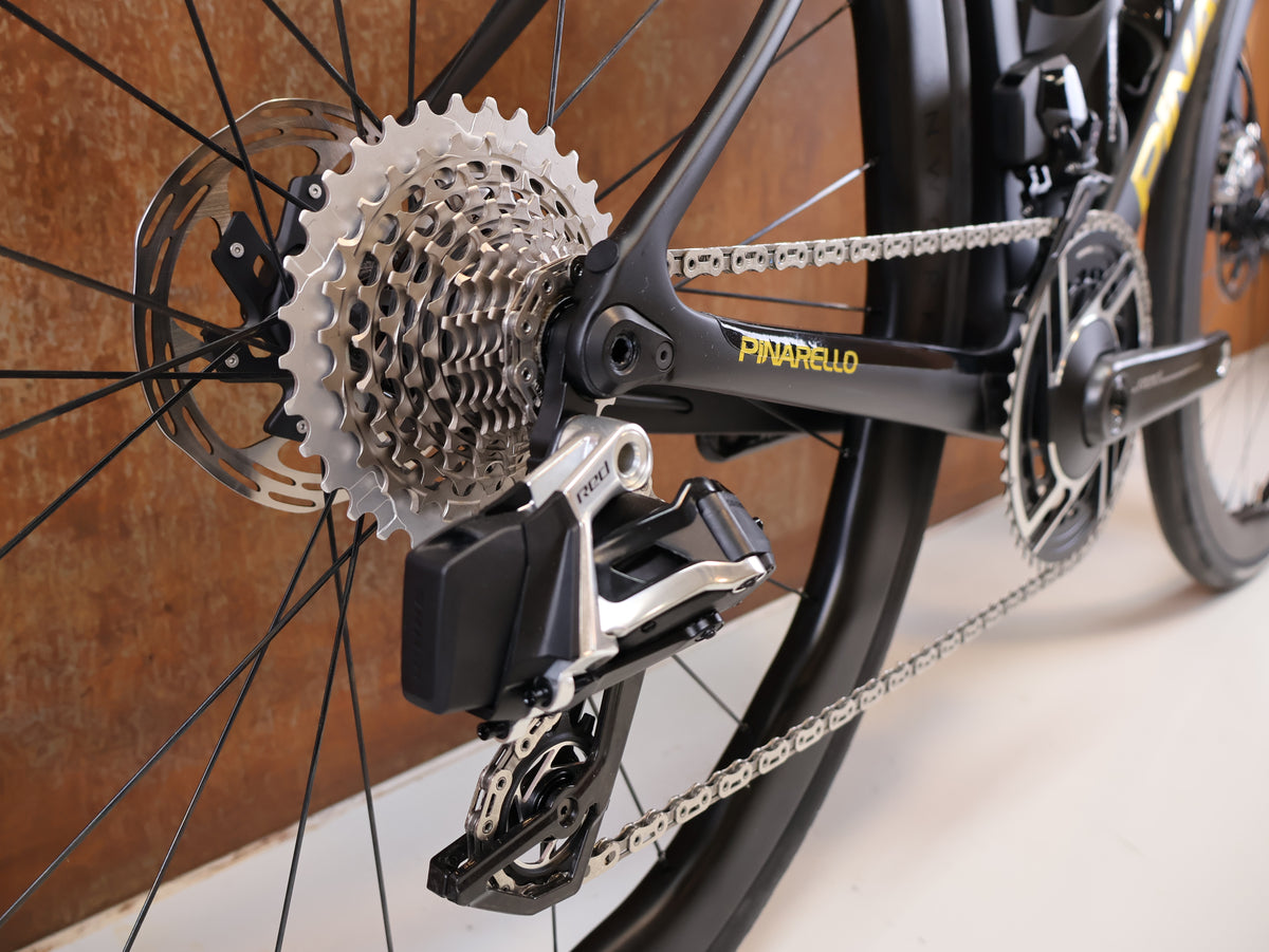 PINARELLO DOGMA X DISC RED AXS PRICETON GRIT 4540 / 53CM GOLD