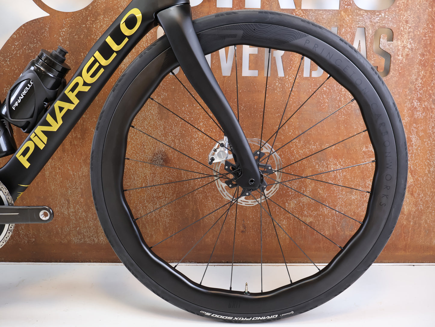 PINARELLO DOGMA X DISC RED AXS PRICETON GRIT 4540 / 53CM GOLD