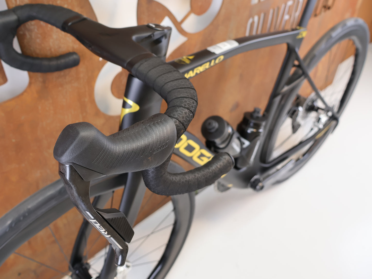 PINARELLO DOGMA X DISC RED AXS PRICETON GRIT 4540 / 53CM GOLD