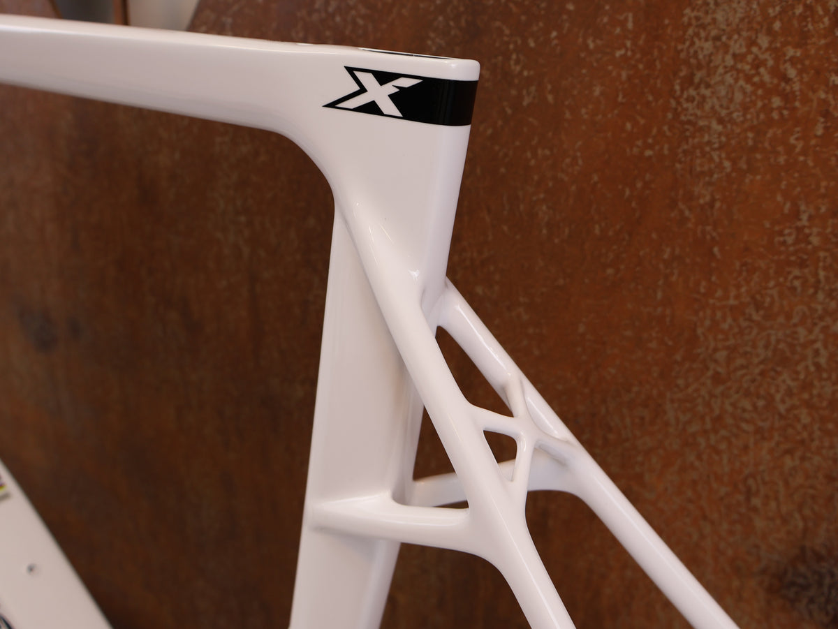 PINARELLO DOGMA X RAHMENSET WHITE CARBON / 57.5CM
