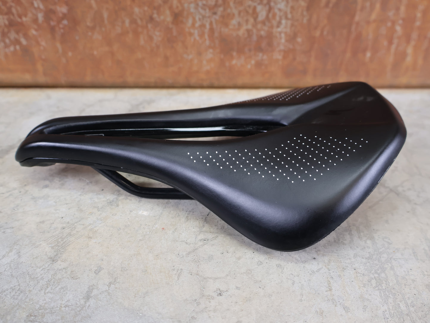 SPECIALIZED POWER EXPERT SADDLE / 155 MM / HOLLOW TITANIUM RAILS / 235G