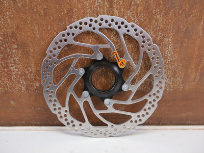 SHIMANO SM-RT30 BREMSSCHEIBE 180MM CENTERLOCK MIT MAGNET E-BIKE