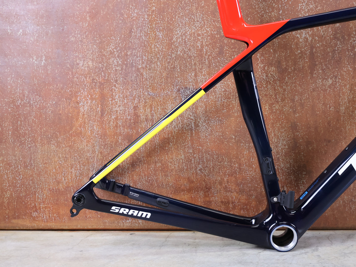 TREK MADONE SLR GEN 8 CARBON DISC FRAME SET NAVY SMOKE S 