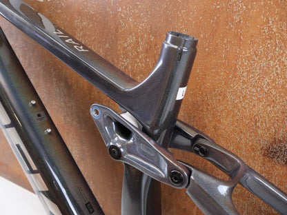TREK RAIL CARBON RAHMENSET L / PRISMATIC PEARL LIGHT GREY 2022-2023
