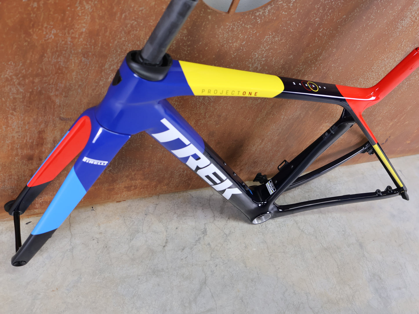 TREK MADONE SLR GEN 8 CARBON DISC FRAME SET NAVY SMOKE S 