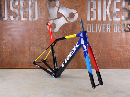 TREK MADONE SLR GEN 8 CARBON DISC FRAME SET NAVY SMOKE S 