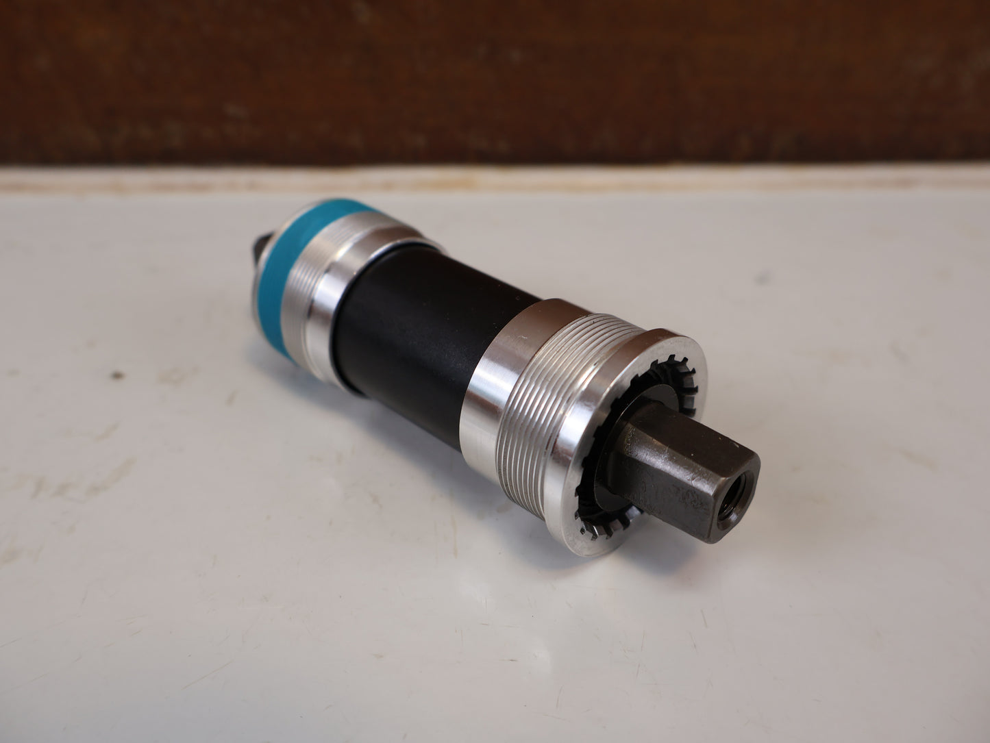 SHIMANO BB-UN300-K INNENLAGER BSA 68MM / JIS 4-KANT KETTENKASTEN