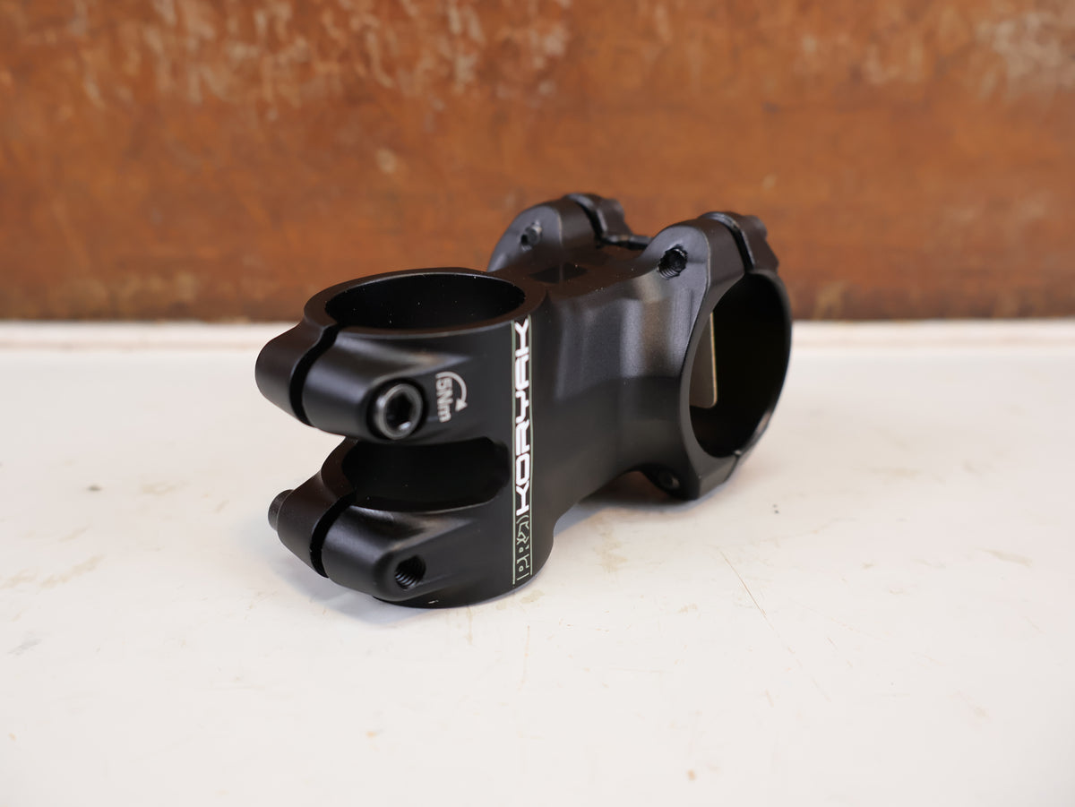 PRO VORBAU KORYAK 50MM 0 GRAD 31.8MM SCHWARZ MY21