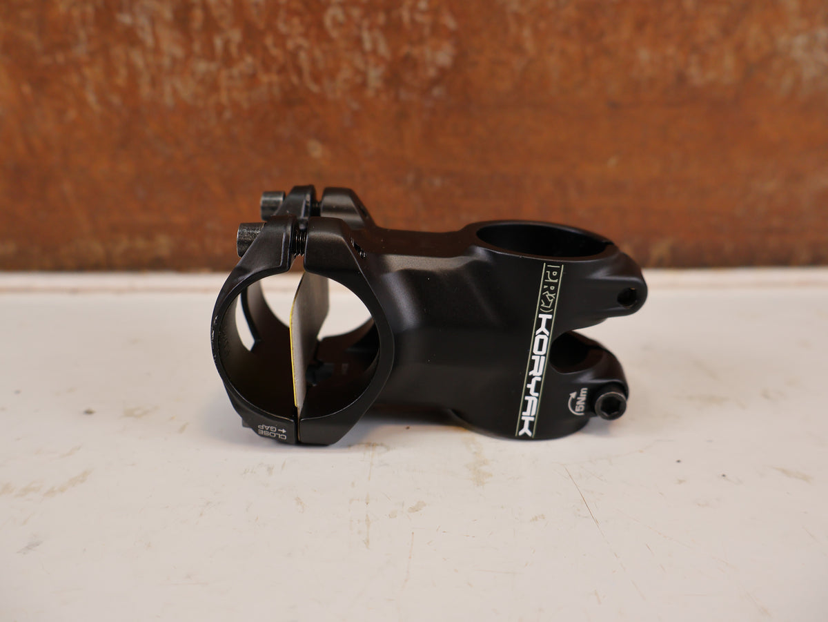 PRO VORBAU KORYAK 50MM 0 GRAD 31.8MM SCHWARZ MY21