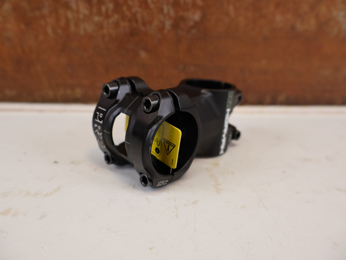 PRO VORBAU KORYAK 50MM 0 GRAD 31.8MM SCHWARZ MY21