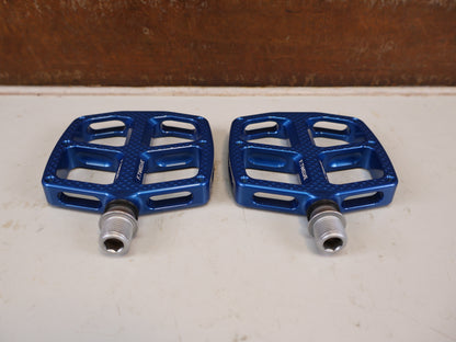 HOPE F12 KINDER PEDALE BLAU CNC FLAT PEDALS 9/16 ZOLL OHNE PINS