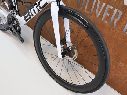 BMC TEAMMACHINE R 01 FIVE CARBON RENNRAD / MODELL 2026 / 47CM