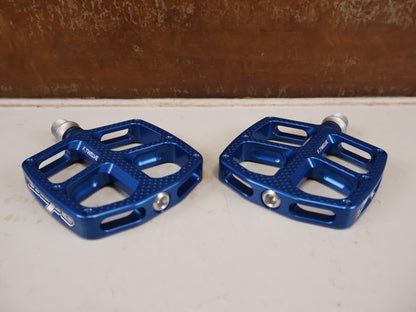 HOPE F12 KINDER PEDALE BLAU CNC FLAT PEDALS 9/16 ZOLL OHNE PINS