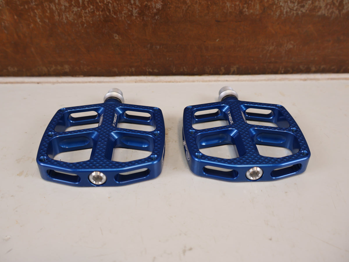 HOPE F12 KINDER PEDALE BLAU CNC FLAT PEDALS 9/16 ZOLL OHNE PINS