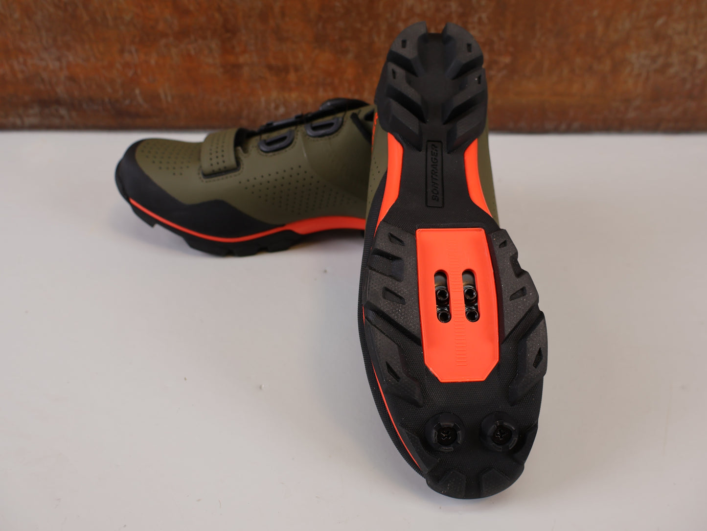 BONTRAGER FORAY MTB SHOE / BOA L6 / SIZE 40 / OLIVE GREY & ORANGE