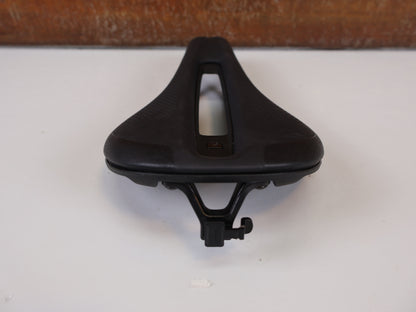 BONTRAGER VERSE SHORT ELITE TRAIL SADDLE / 145 MM / WING FLEX / AUSTENITE STEEL