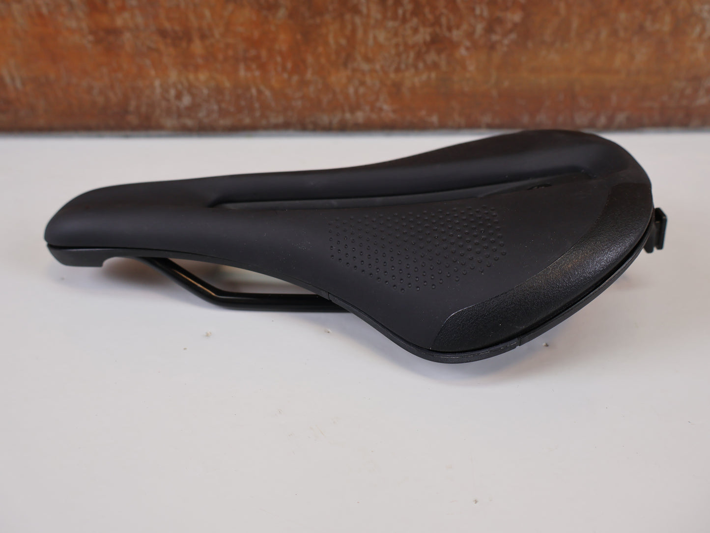 BONTRAGER VERSE SHORT ELITE TRAIL SADDLE / 145 MM / WING FLEX / AUSTENITE STEEL