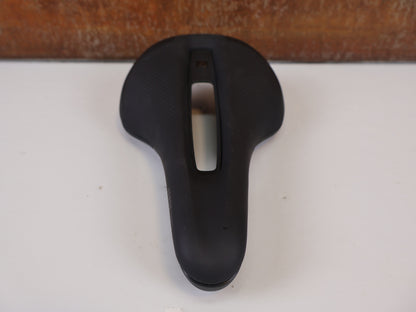 BONTRAGER VERSE SHORT ELITE TRAIL SADDLE / 145 MM / WING FLEX / AUSTENITE STEEL