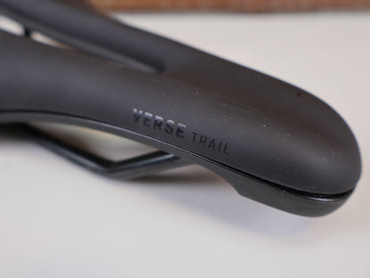 BONTRAGER VERSE SHORT ELITE TRAIL SADDLE / 145 MM / WING FLEX / AUSTENITE STEEL