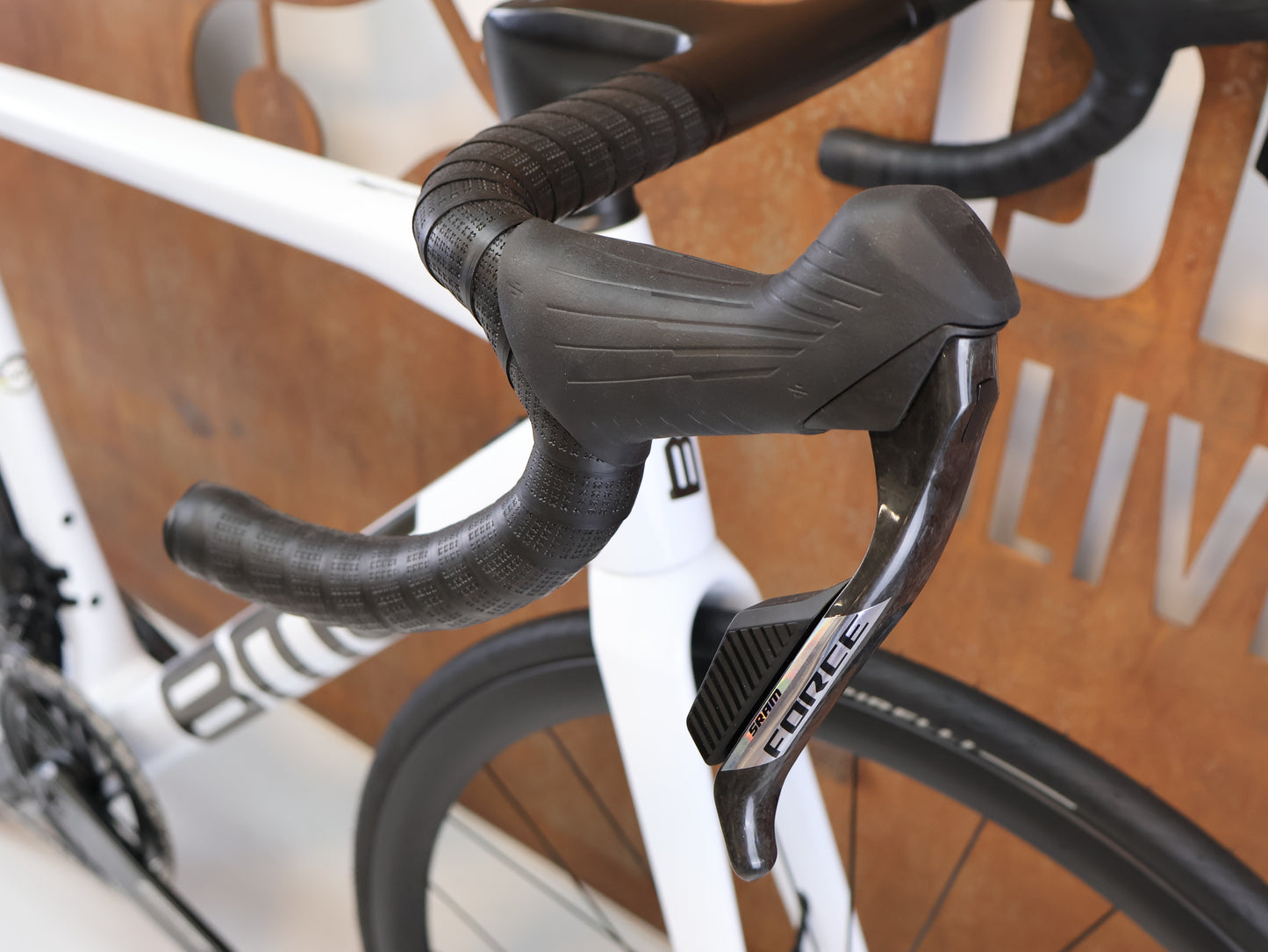 BMC TEAMMACHINE SLR ONE RENNRAD / SRAM FORCE AXS POWERMETER / 56CM / 2026