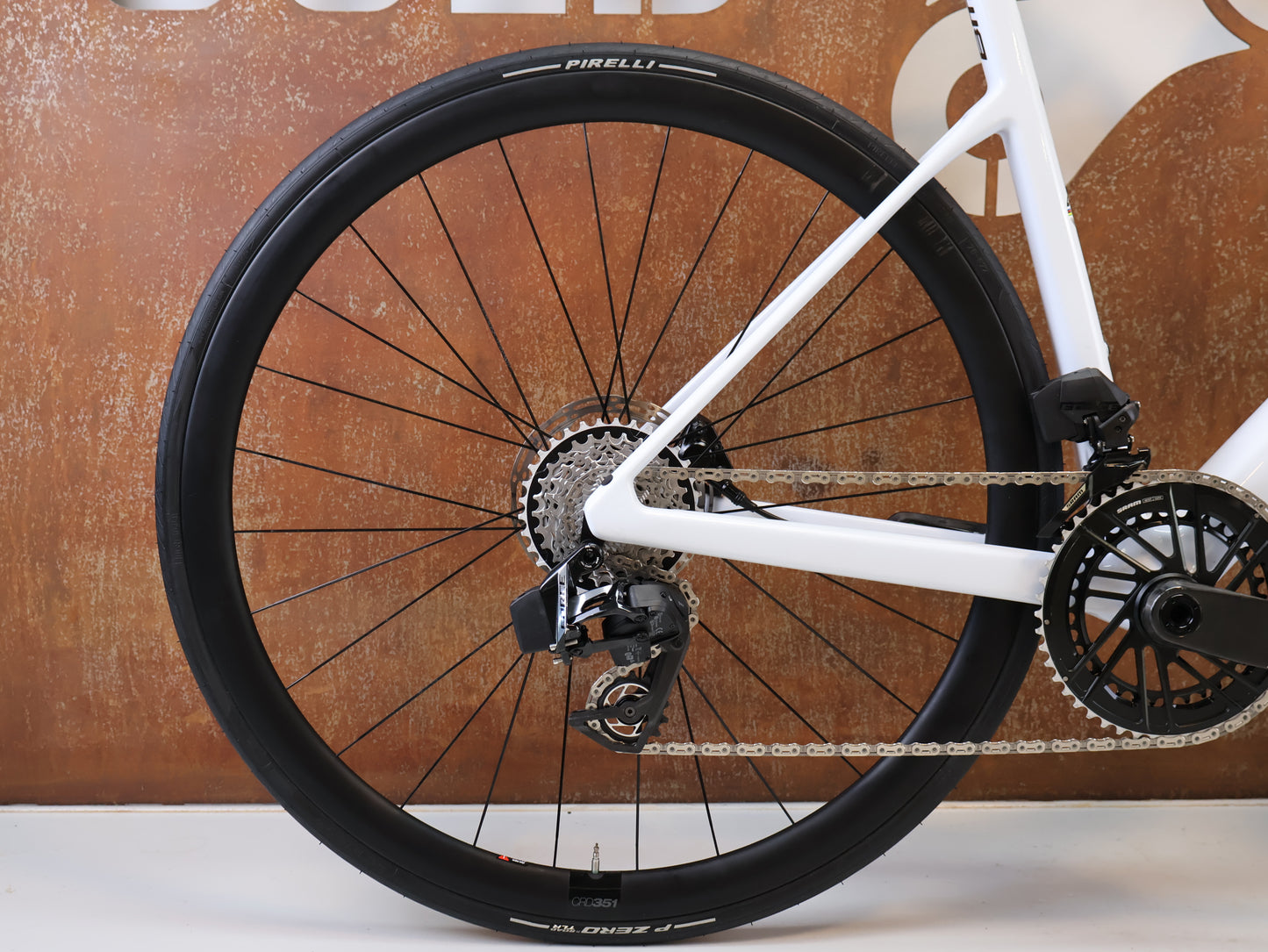 BMC TEAMMACHINE SLR ONE RENNRAD / SRAM FORCE AXS POWERMETER / 56CM / 2026