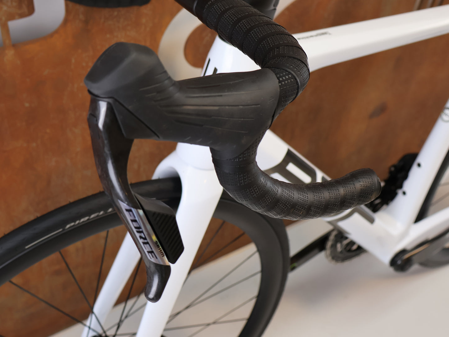 BMC TEAMMACHINE SLR ONE RENNRAD / SRAM FORCE AXS POWERMETER / 56CM / 2026