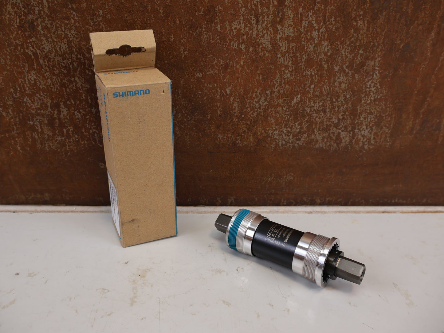 SHIMANO BB-UN300 INNENLAGER BSA 73MM JIS 4-KANT 122,5MM