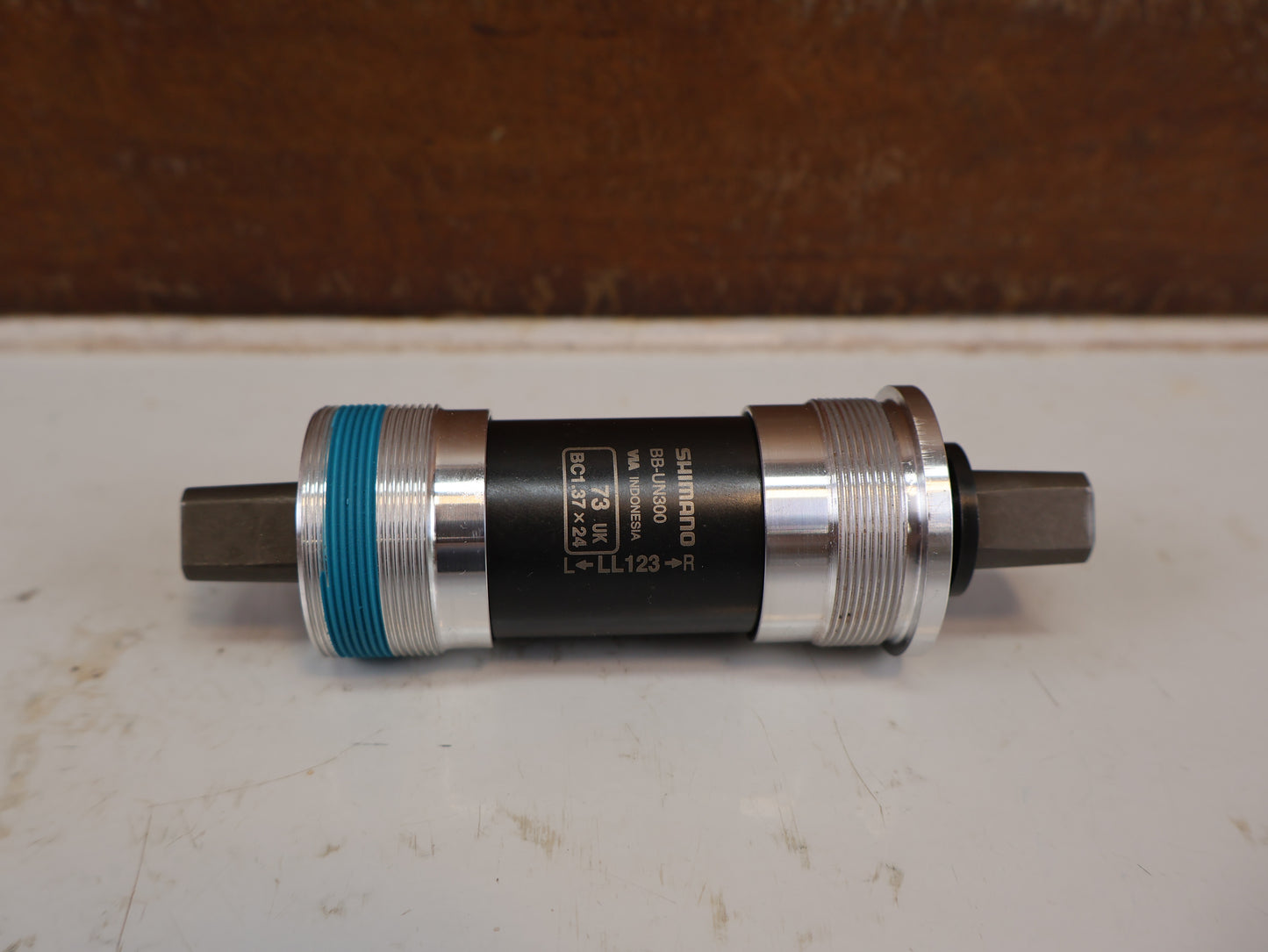 SHIMANO BB-UN300 INNENLAGER BSA 73MM JIS 4-KANT 122,5MM