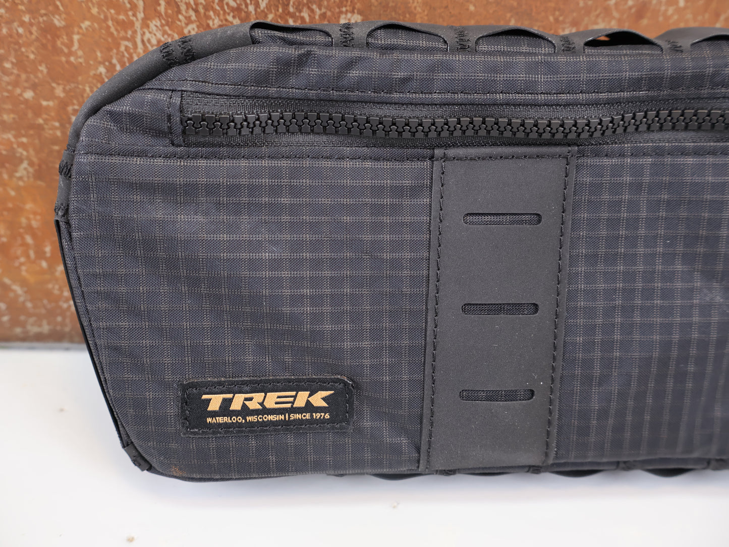 TREK ADVENTURE FRAME BAG / ULTRAGRID RIPSTOP / WATER-RESISTANT / 2.6L