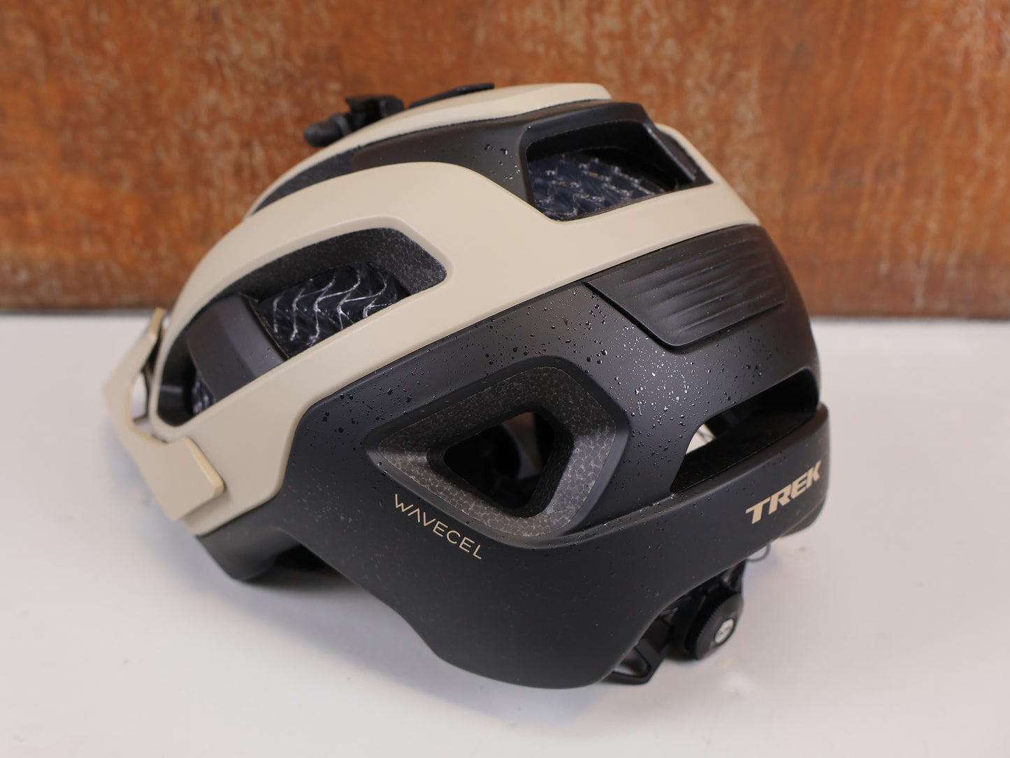 TREK RALLY WAVECEL MTB HELMET / SIZE M / WAVECEL PROTECTION / BOA SYSTEM / 380G