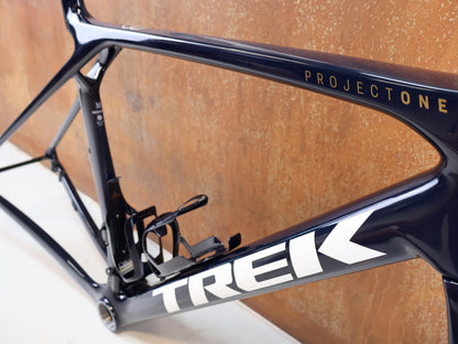TREK MADONE SLR GEN 8 RAHMENSET NAVY SMOKE / M / PROJECT ONE