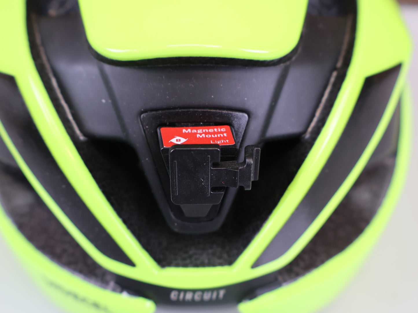 BONTRAGER CIRCUIT WAVECEL HELMET / RADIOACTIVE YELLOW / SIZE S / BOA SYSTEM