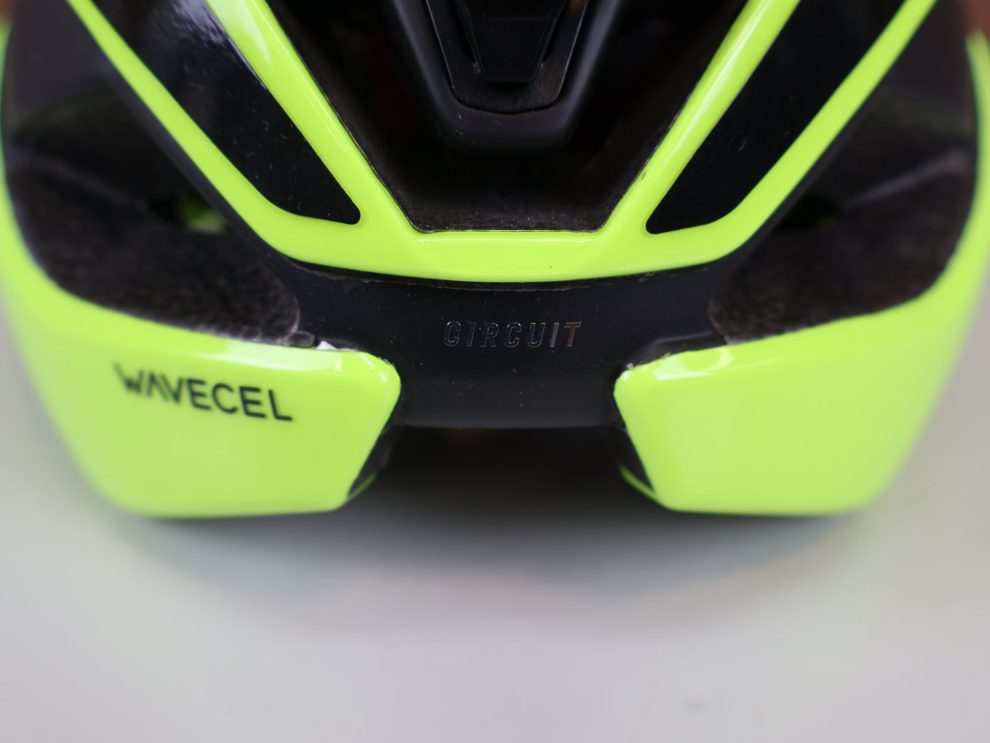 BONTRAGER CIRCUIT WAVECEL HELMET / RADIOACTIVE YELLOW / SIZE S / BOA SYSTEM