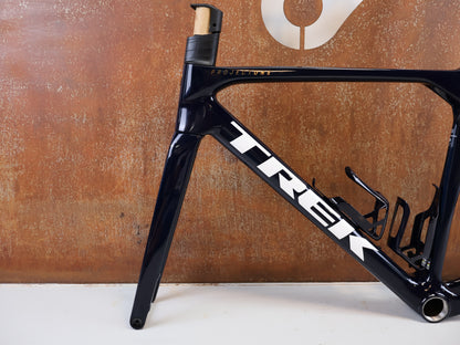 TREK MADONE SLR GEN 8 RAHMENSET NAVY SMOKE / M / PROJECT ONE