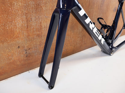 TREK MADONE SLR GEN 8 RAHMENSET NAVY SMOKE / M / PROJECT ONE