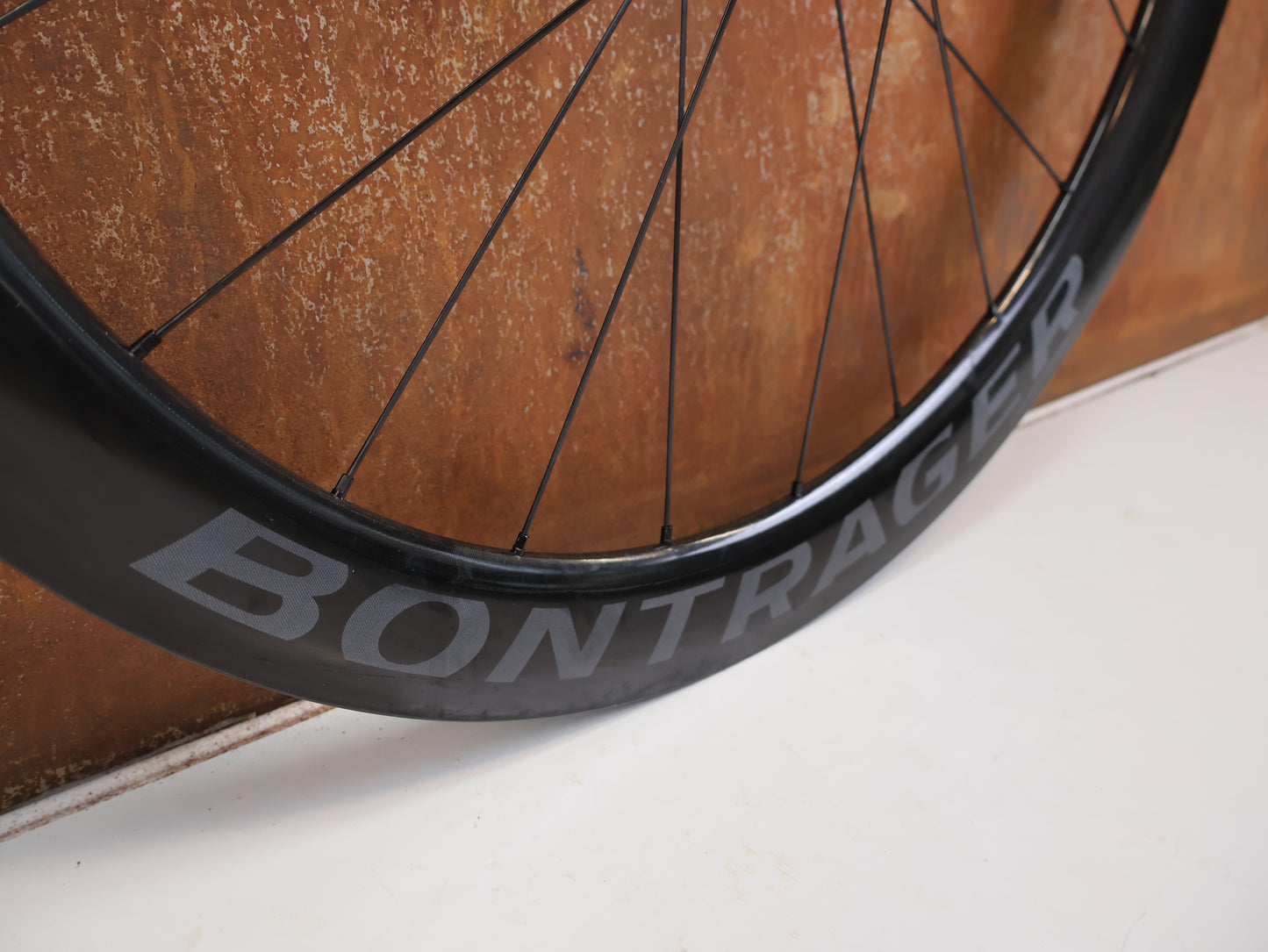 BONTRAGER AEOLUS RSL 51 TLR DISC CARBON LAUFRADSATZ SRAM XDR 1410G