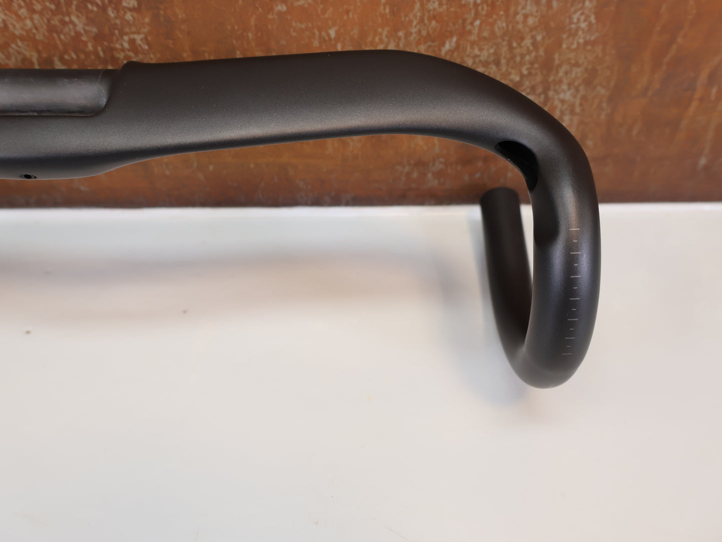 TREK MADONE SLR CARBON HANDLEBAR / VR-CF / 400MM / OCLV CARBON / DNISTER BLACK