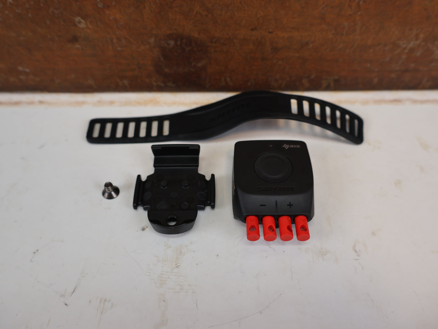 SRAM ETAP AXS BLIP BOX – KONTROLLMODUL FÜR TRIATHLON & ZEITFAHR