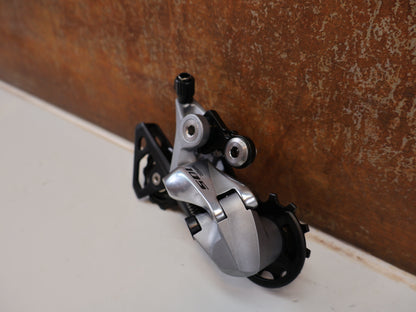 SHIMANO 105 RD-R7000 SCHALTWERK GS SILBER / 2X11-FACH / MITTELLANG BIS 34Z