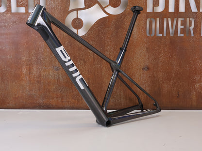 BMC TWOSTROKE 01 RAHMENSET / GRÖSSE L / ANTHRACITE PRISMA / WHITE / 1390G