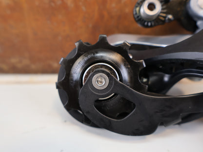 SHIMANO 105 RD-R7000 SCHALTWERK GS SILBER / 2X11-FACH / MITTELLANG BIS 34Z
